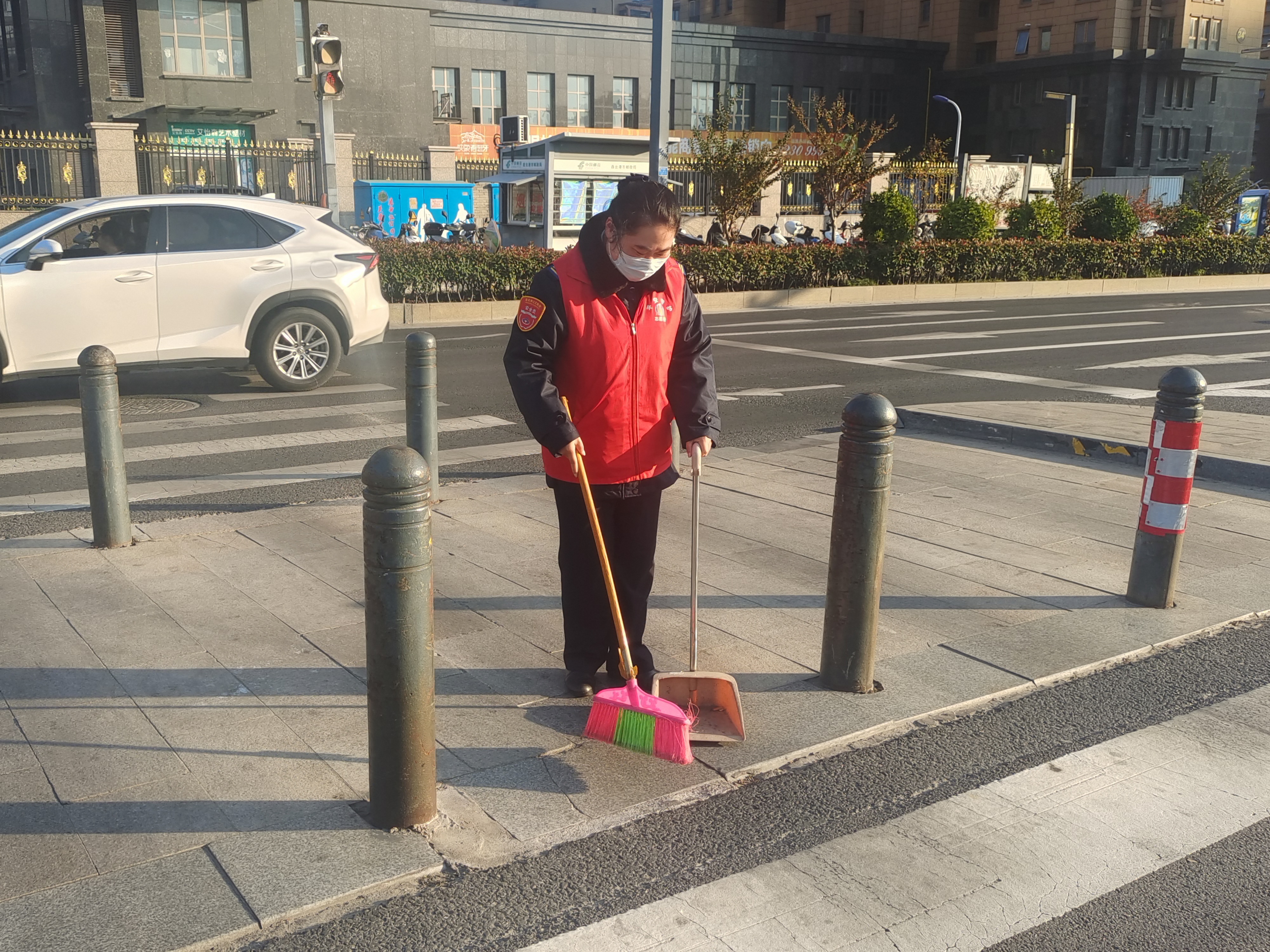 快速公交事業(yè)部站務員王媛幫助乘客找回丟失的物品獲感謝