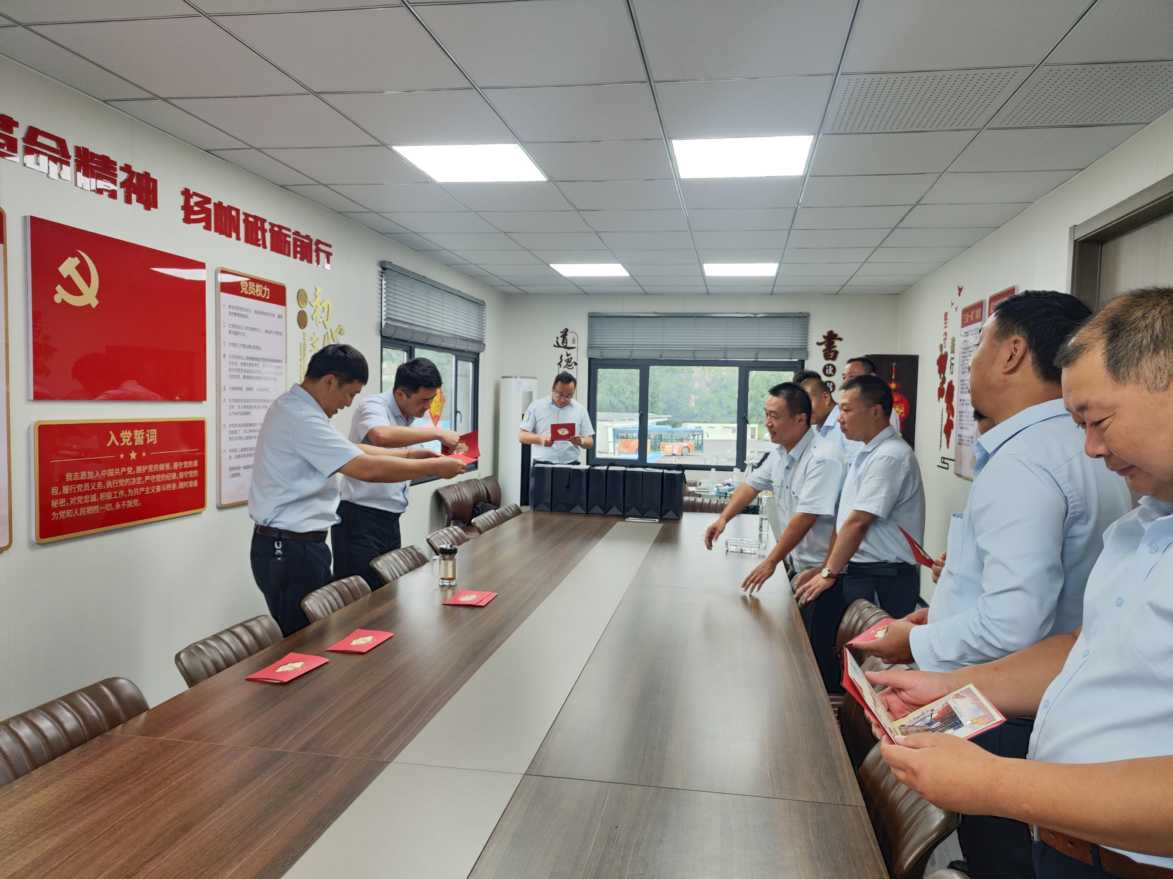 鑄就鐵血忠誠 引領(lǐng)清風(fēng)正氣