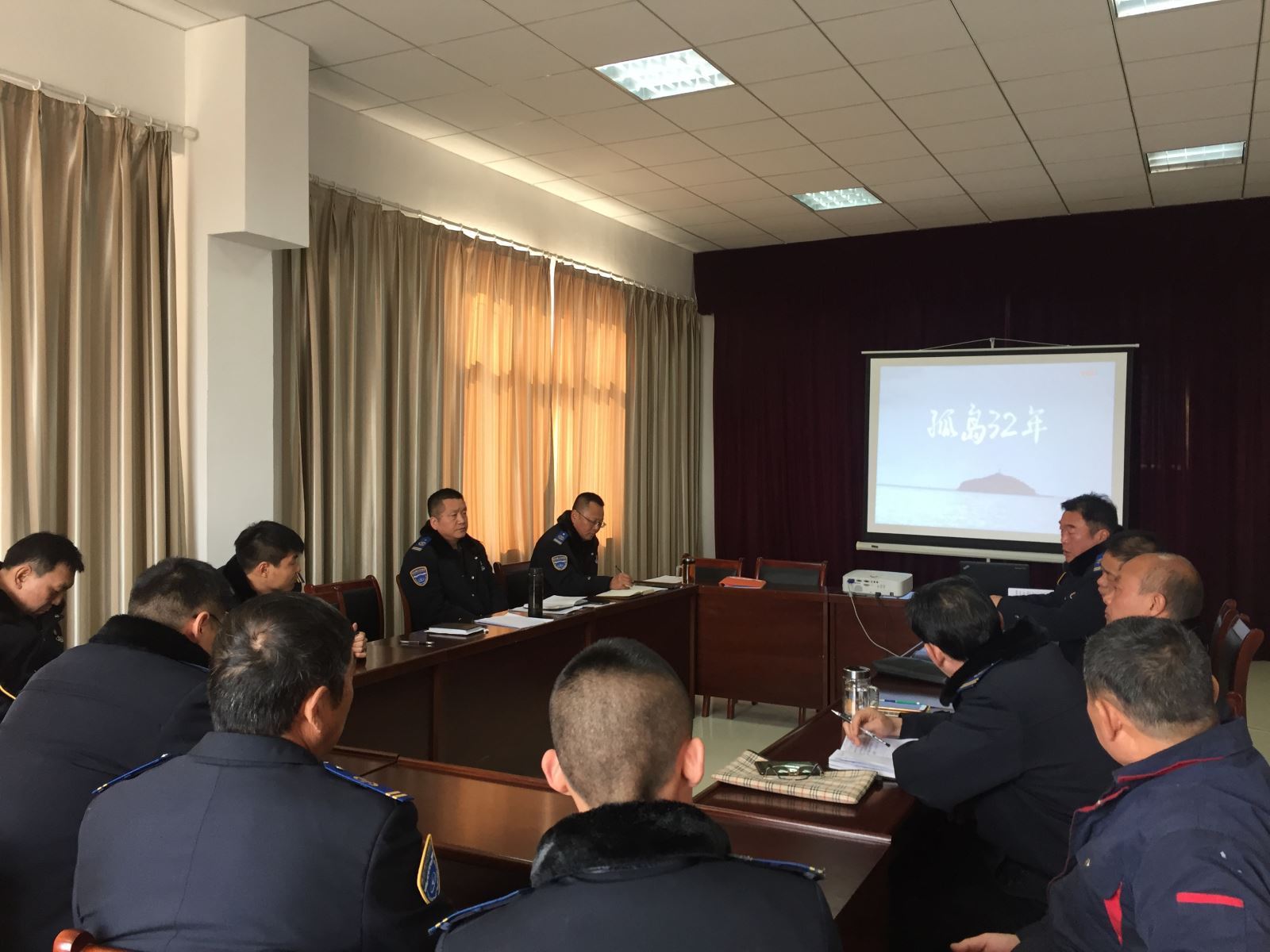 公交集團機務技術事業部召開2018年組織生活會和民主評議黨員工作